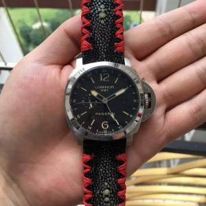 Panerai Manta Ray Watch Reflective Case Bold