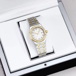 Audemars Piguet Royal Oak Classic 34mm Women's Quartz Watch with Japanese Gold Movement