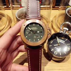 Panerai PAM382 Limited Edition Collectible