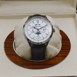Jaeger-LeCoultre 2024 Men's Replica - Sophisticated Watch